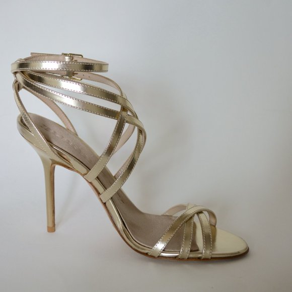 NWT BURBERRY LEATHER STRAPPY SANDALS - Picture 2 of 11